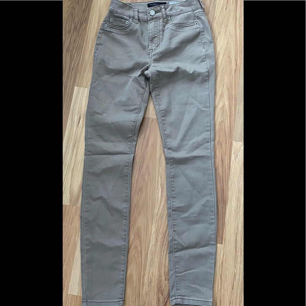 Aeropostale Khakis. Great shape smoke free home